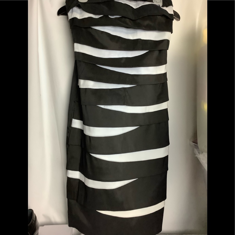 Joseph Ribkoff NWT BlckWhite Frnt Blck Back Dress